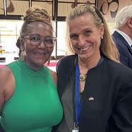 Katja Keul mit Ndileka Mandela, der Enkelin von Nelson Mandela